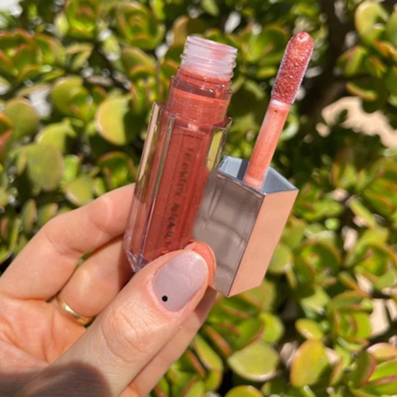 Universal Plumping Lip Gloss-2